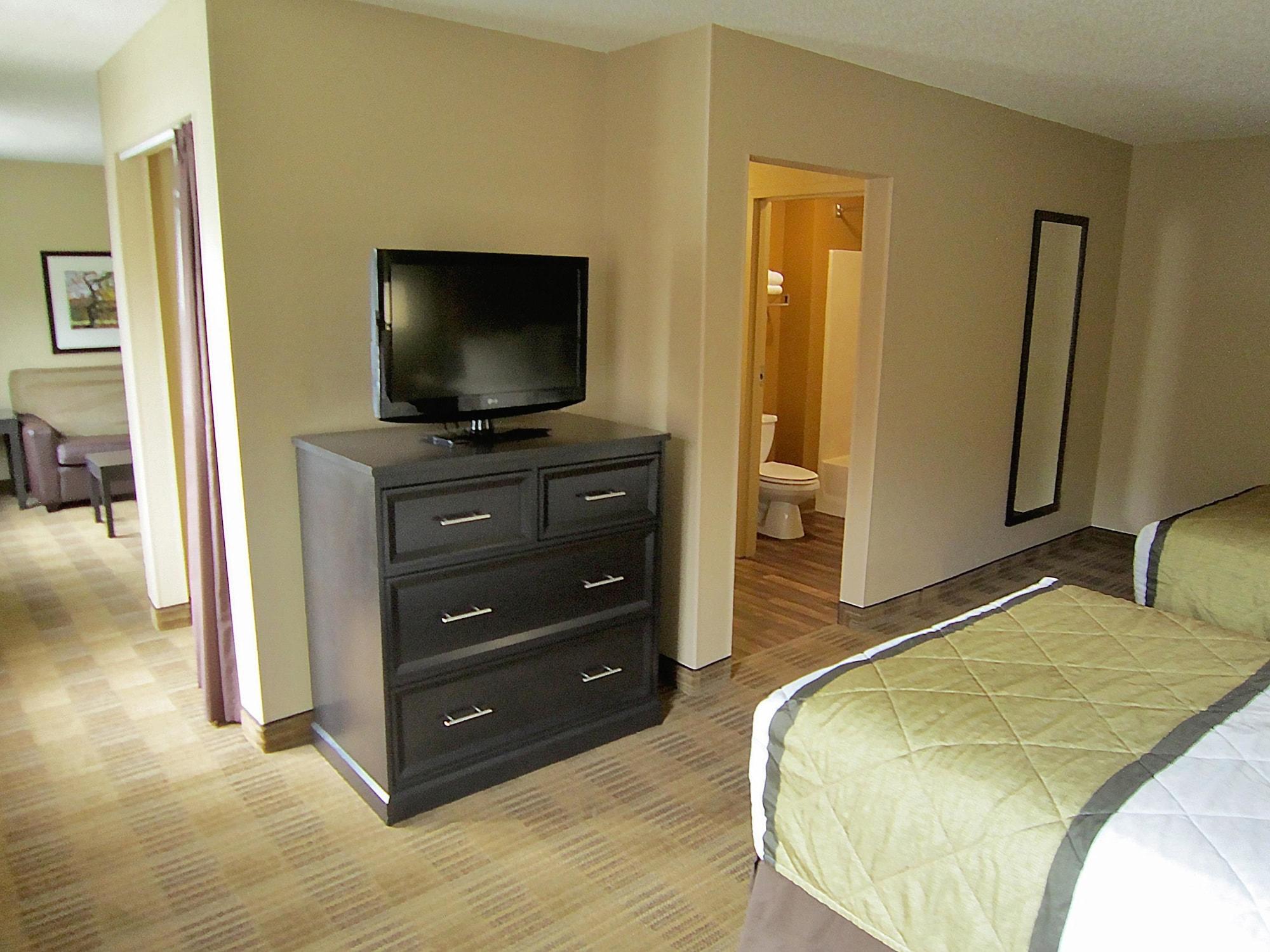 Extended Stay America Suites - Detroit - Novi - Orchard Hill Place Northville Exteriör bild
