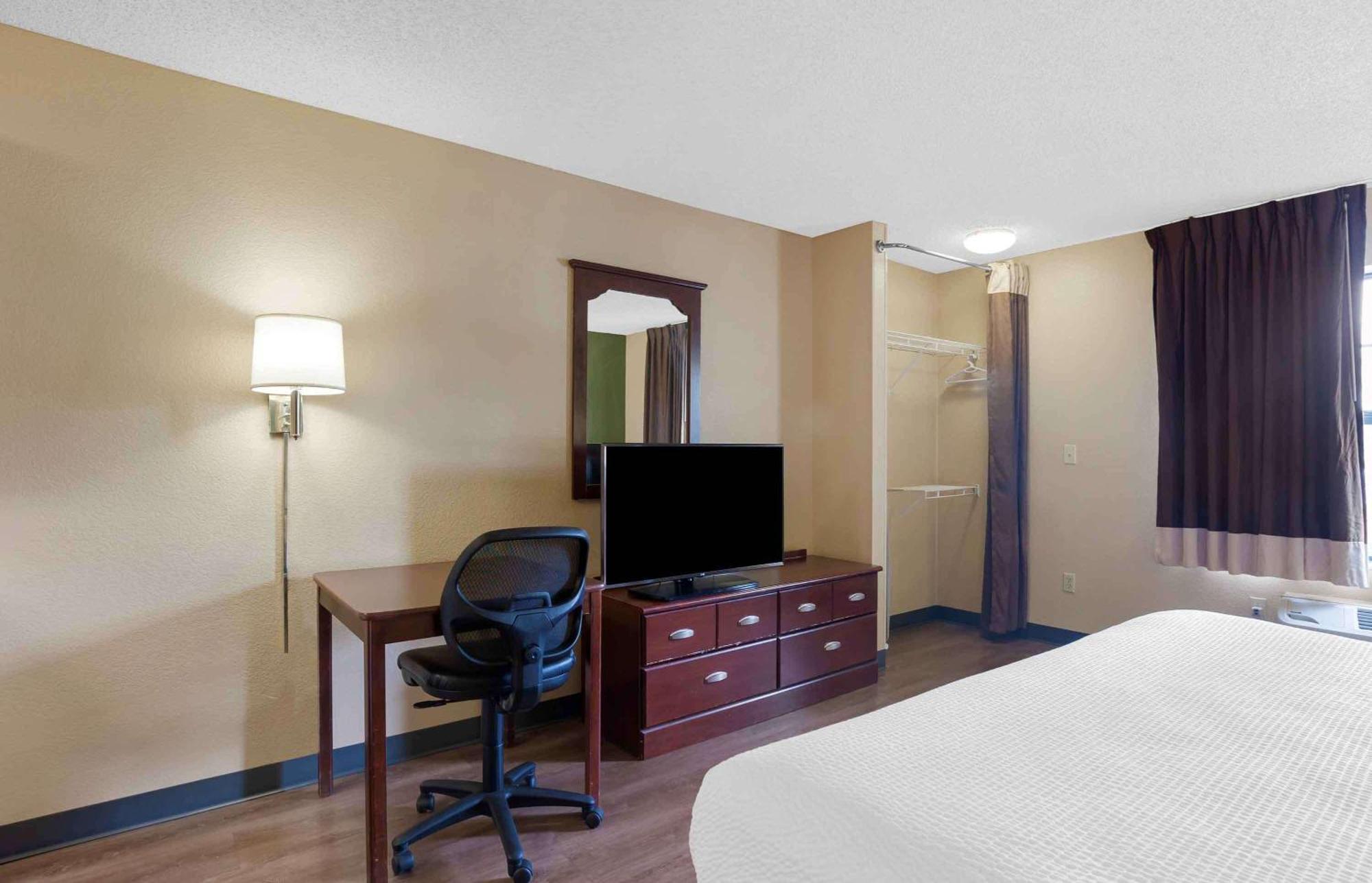 Extended Stay America Suites - Detroit - Novi - Orchard Hill Place Northville Exteriör bild