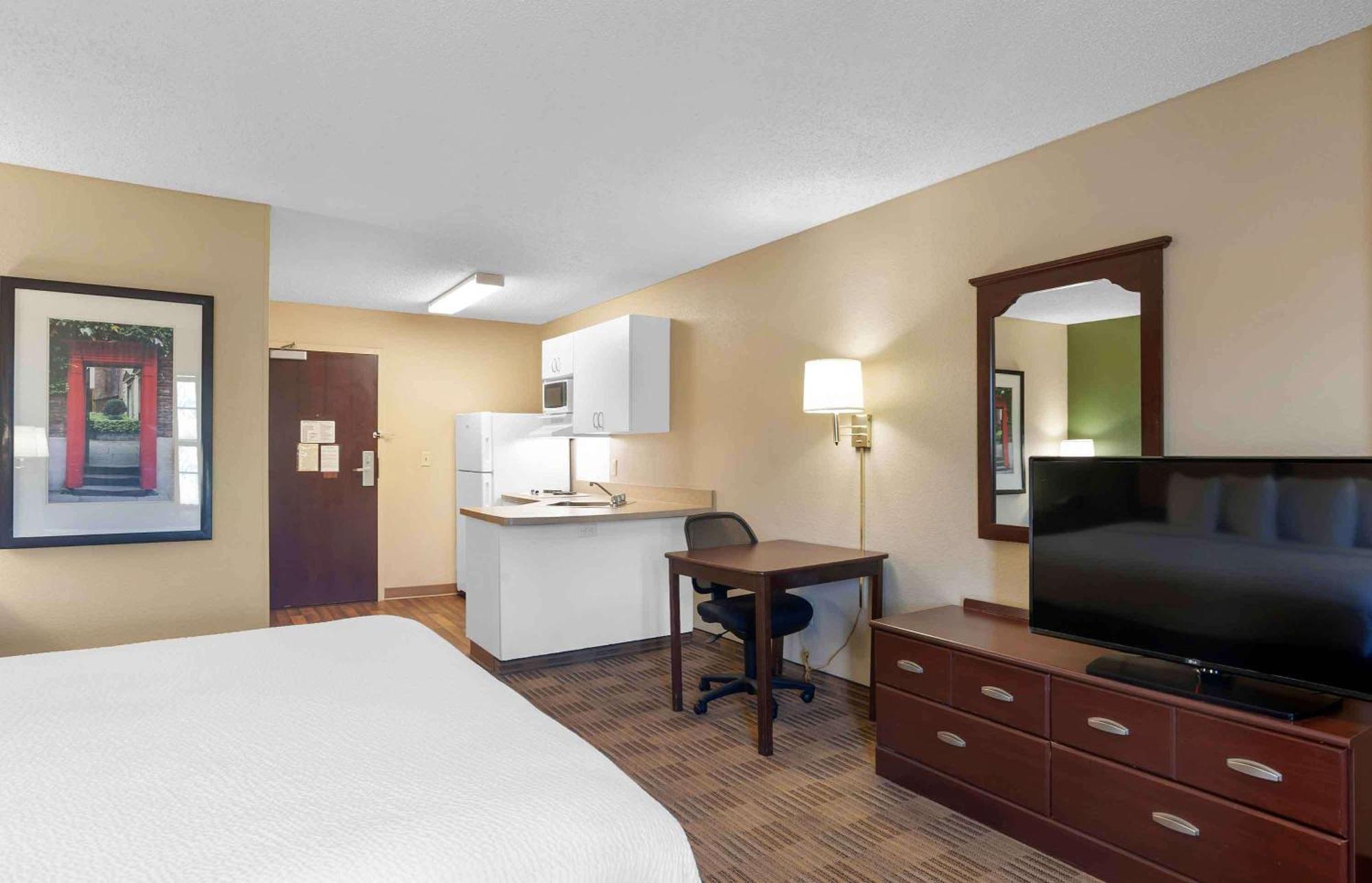 Extended Stay America Suites - Detroit - Novi - Orchard Hill Place Northville Exteriör bild